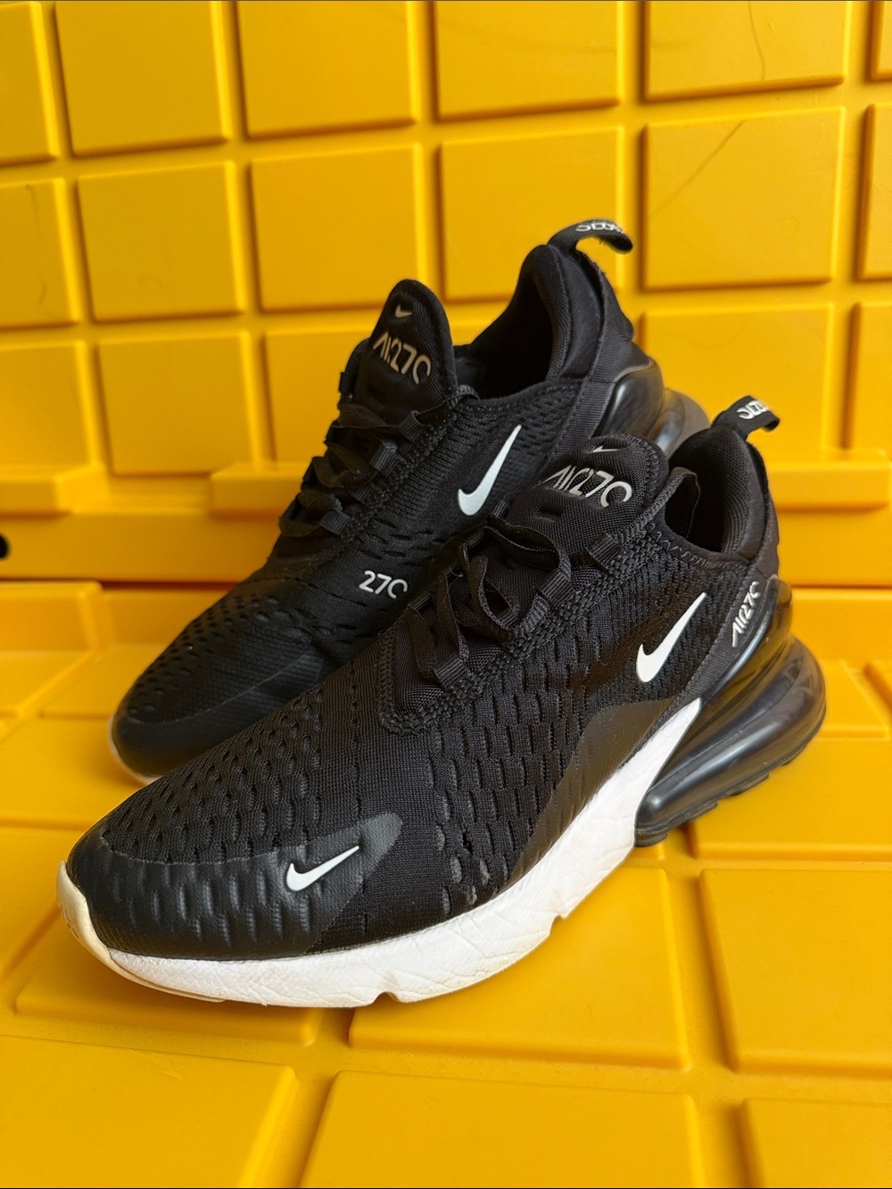 Nike Women Air Max 270 Black/White Sneakers